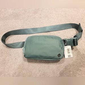 Lululemon everywhere belt bag tidewater teal